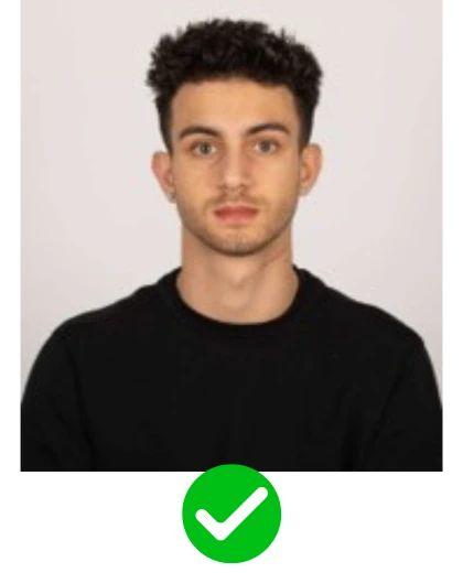 UK ETA Foto akzeptiert — einfarbiger heller Hintergrund